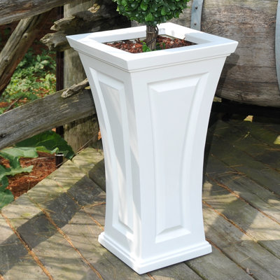planter watering thiam